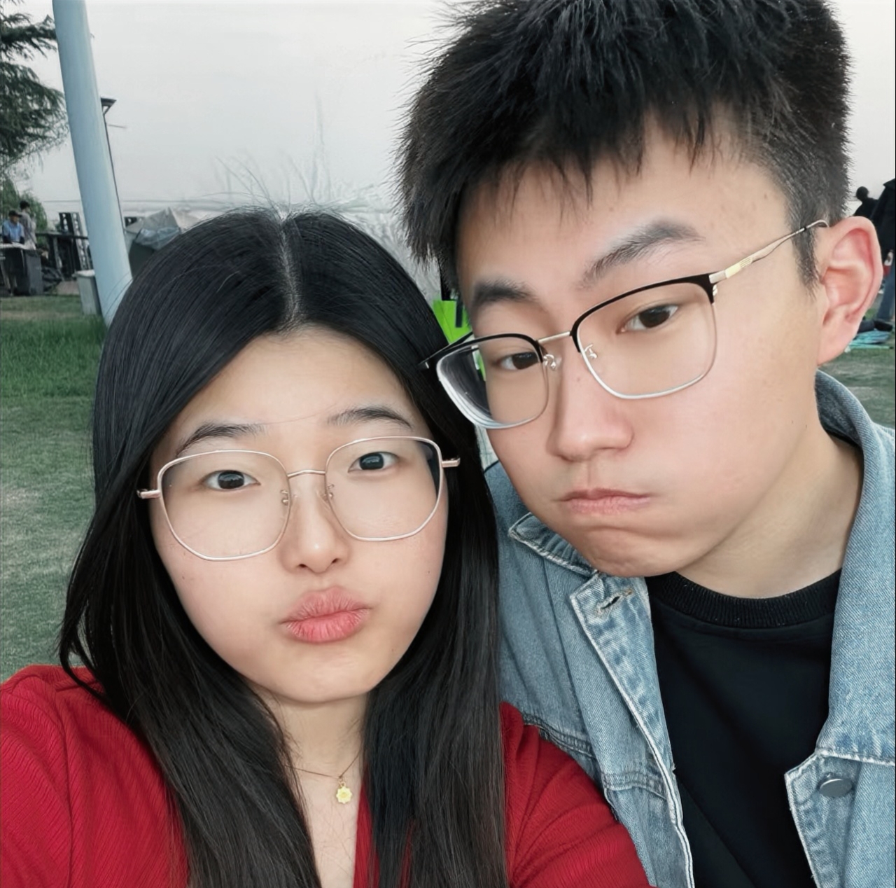在月亮圆满之前，我想先把生日快乐写给你